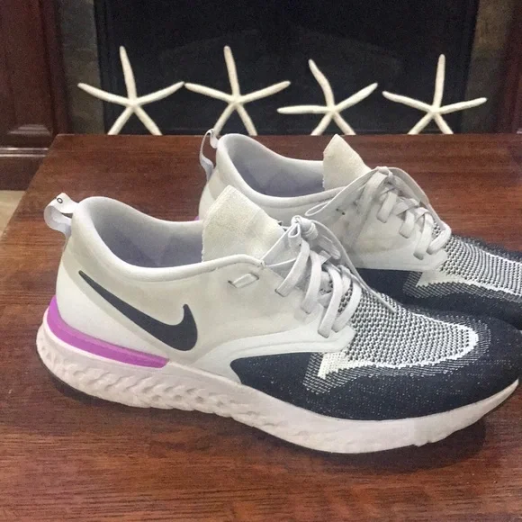 Nike shoes size 10.5 - Picture 1 of 4